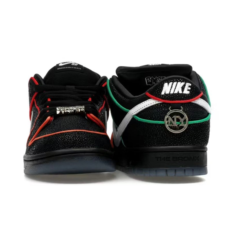 Nike SB Dunk Low Bronx Girls Skate