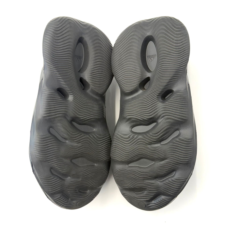 adidas Yeezy Foam RNR Onyx