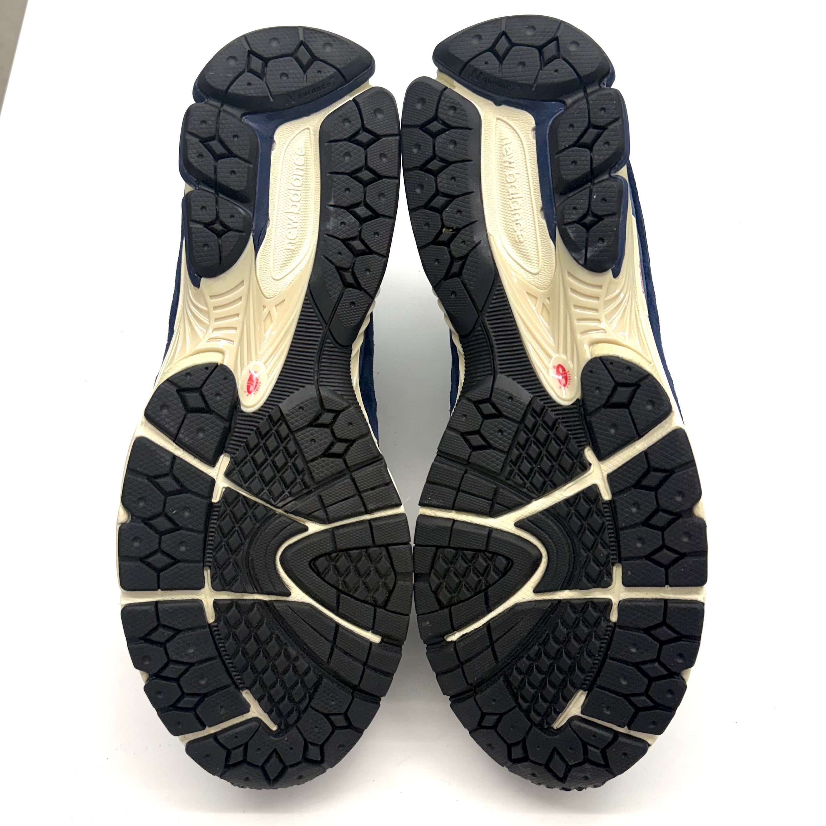 New Balance 2002R Gore-Tex Navy Arctic Grey - M2002RXF | United Kicks