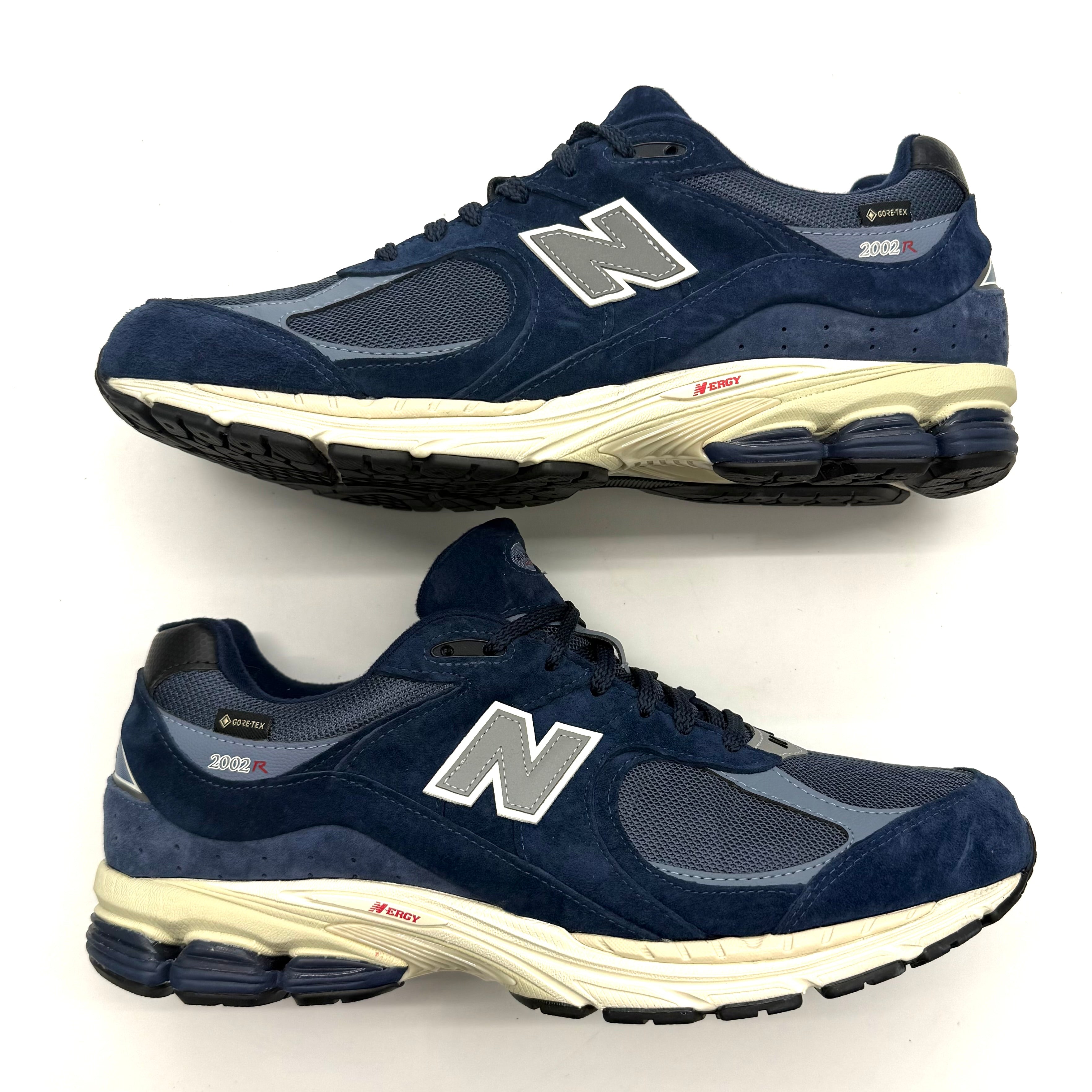 New Balance 2002R Gore-Tex Navy Arctic Grey - M2002RXF | United Kicks