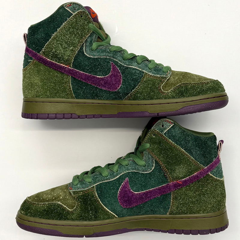 Nike SB Dunk High Skunk 420