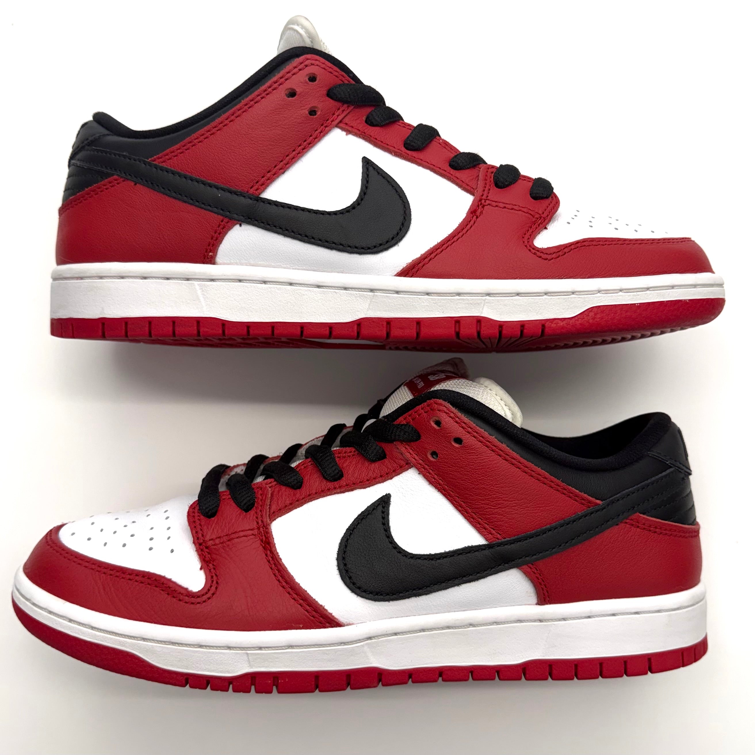 靴 Nike SB Dunk Low Pro J-Pack Chicago 28.0 Nike SB Dunk Low J-Pack Chicago Pre-Owned Size 9M | United Kicks