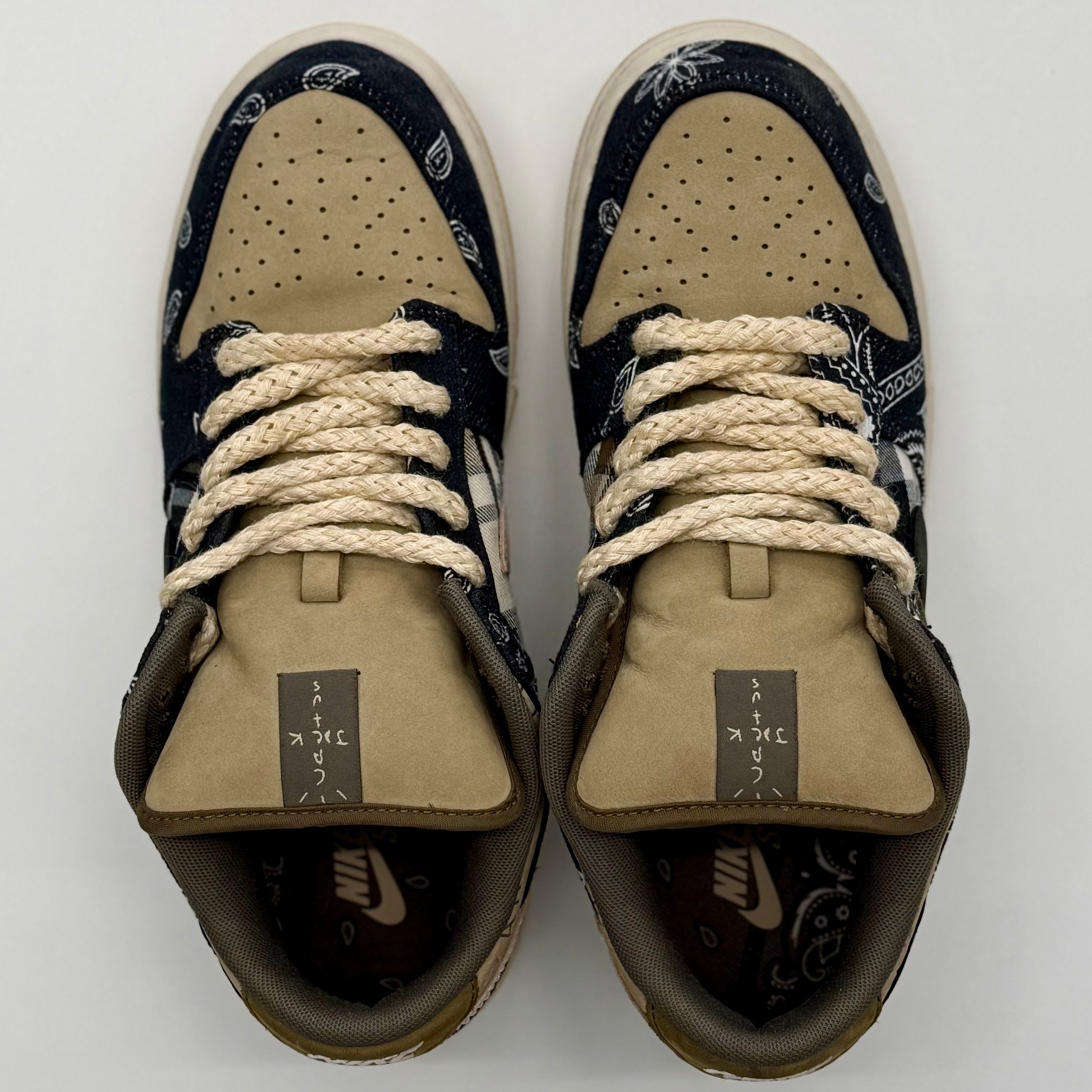 Nike SB Dunk Low Travis Scott Bandana Special Box - Authentic