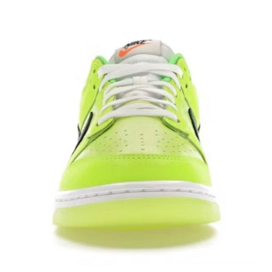 Nike Dunk Low SE 'Splash Volt'