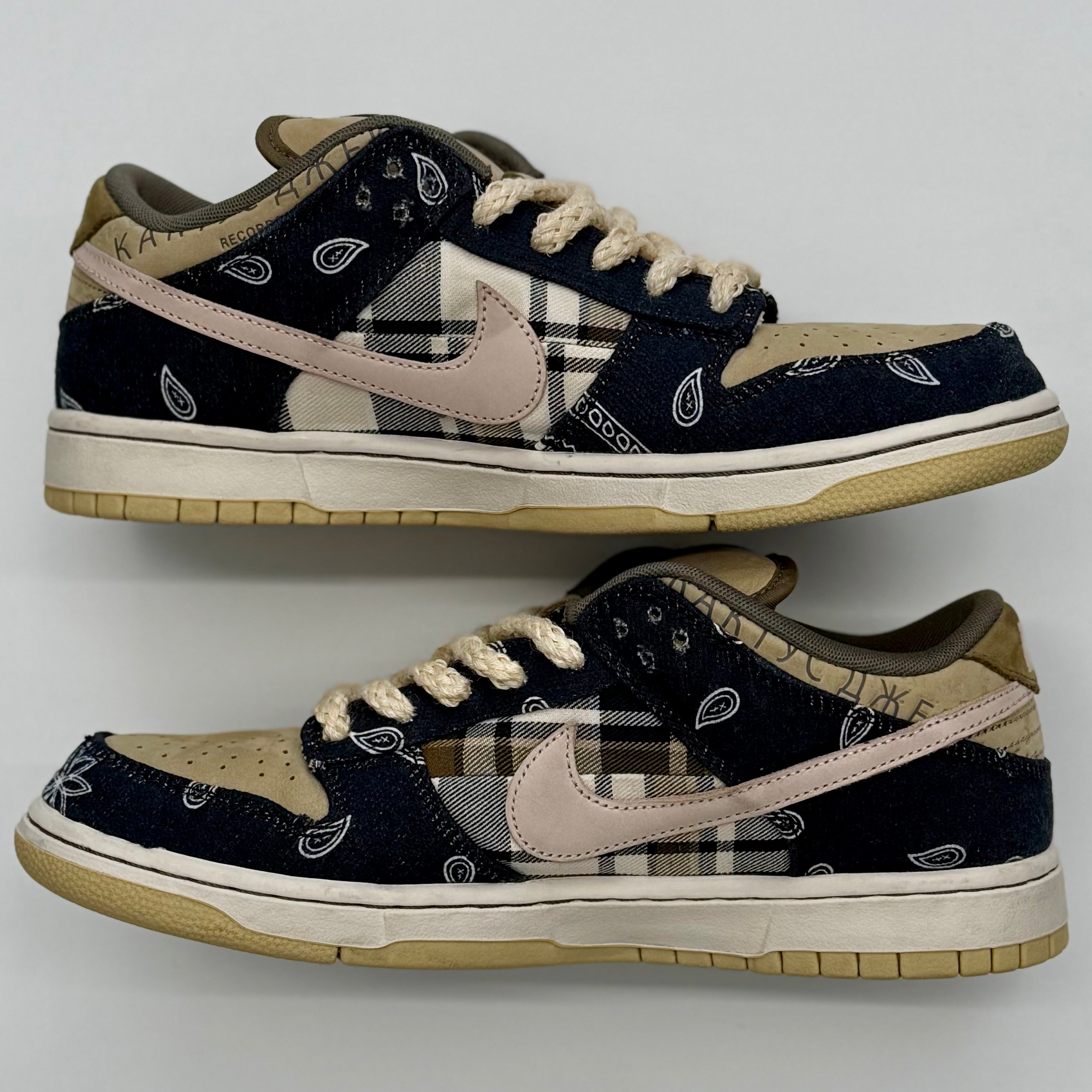 Nike SB Dunk Low Travis Scott Bandana Special Box - Authentic
