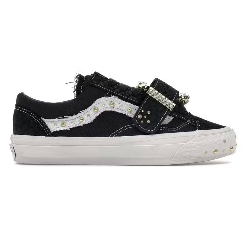 Vans Premium Old Skool 36 Metagirl Buckle Black White