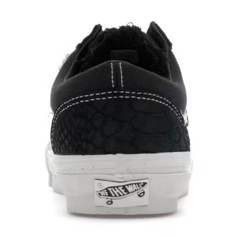 Vans Premium Old Skool 36 Metagirl Buckle Black White
