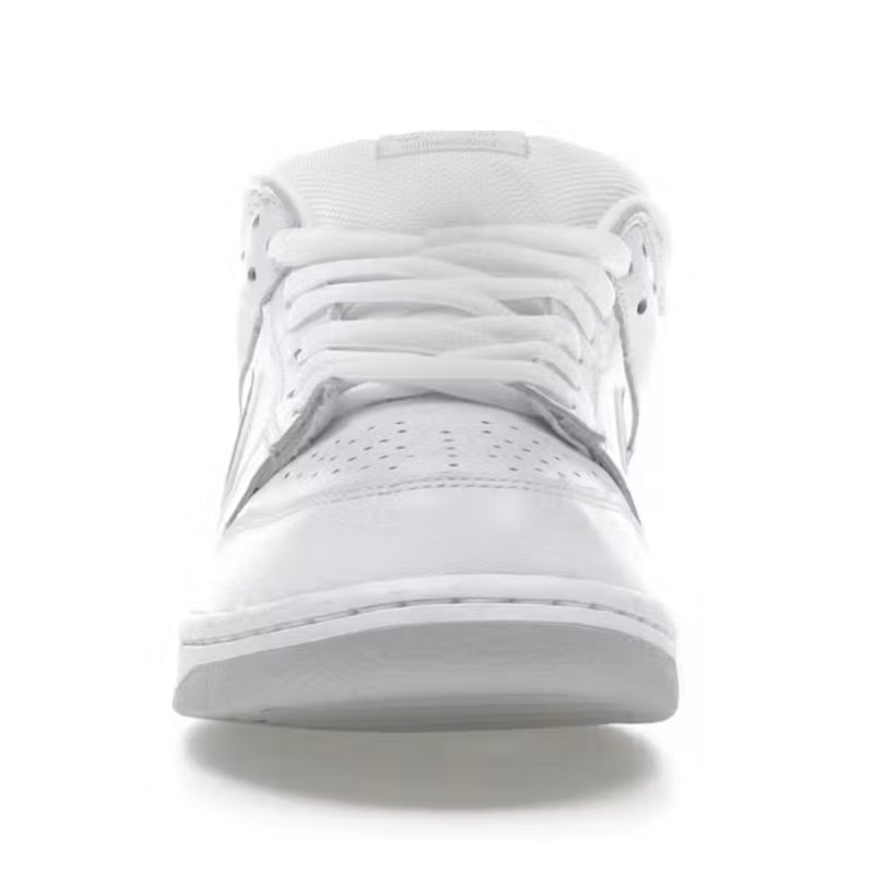 Nike SB Dunk Low Supreme 94 White Metallic Silver