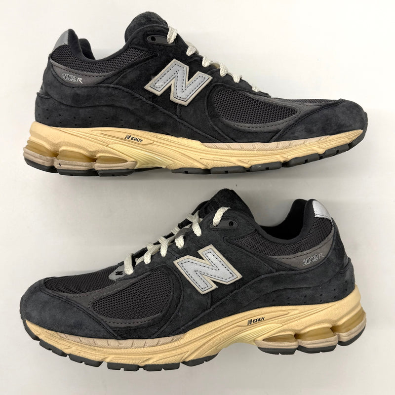 New Balance 2002R Black Dark Grey