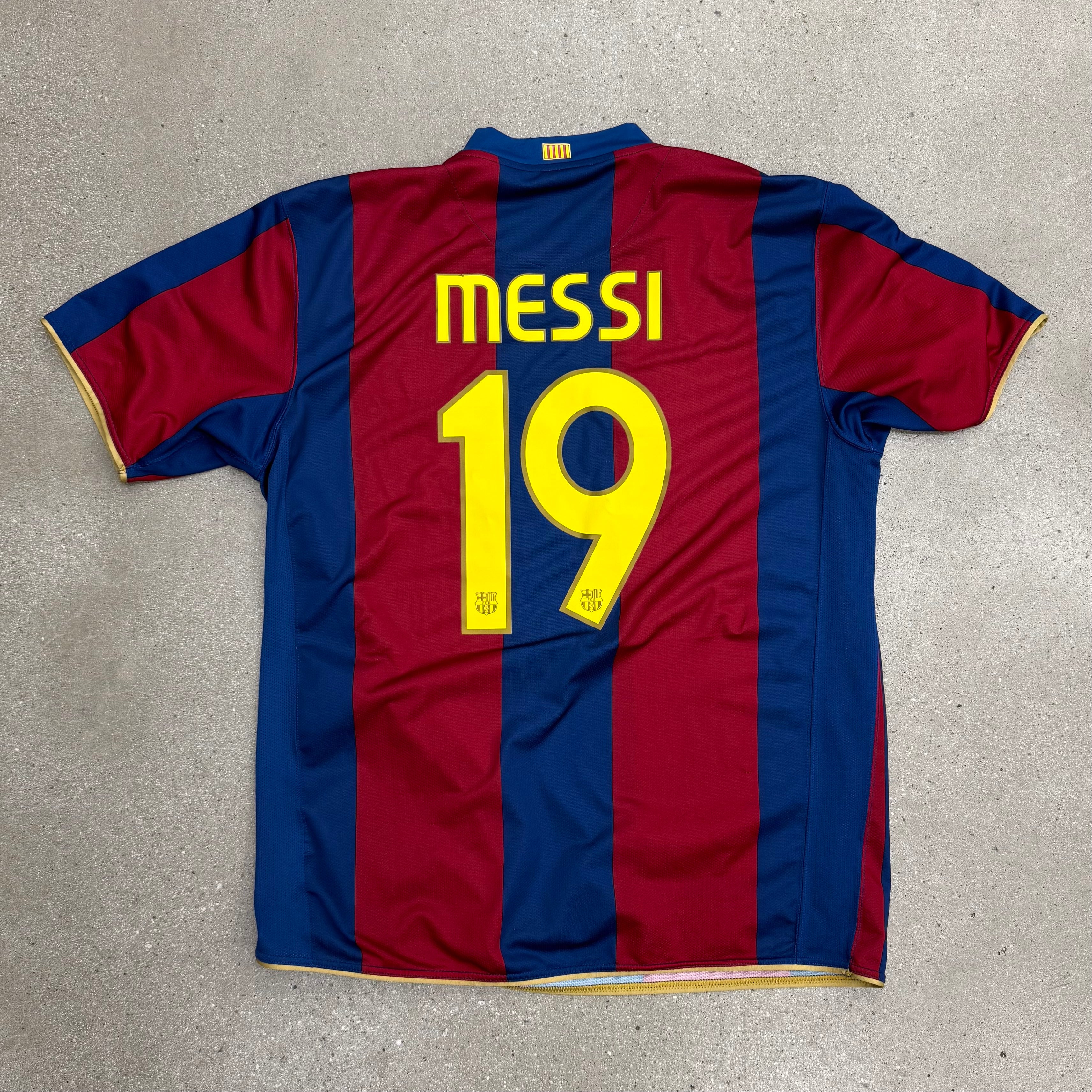 Lionel Messi Barcelona Jersey Vintage Nike - Pre-Owned — United Kicks