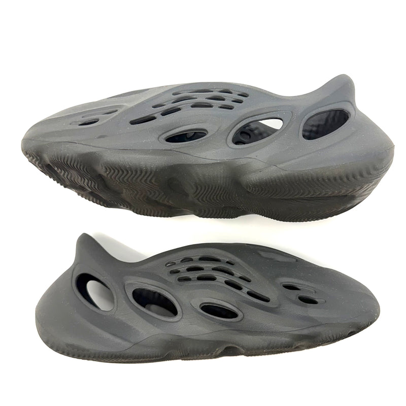 Adidas Yeezy Foam RNR 'Carbon'