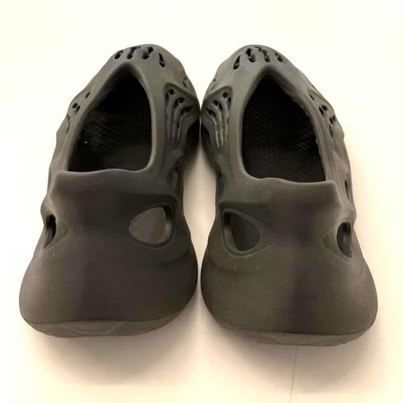 Adidas Yeezy Foam RNR 'Carbon'