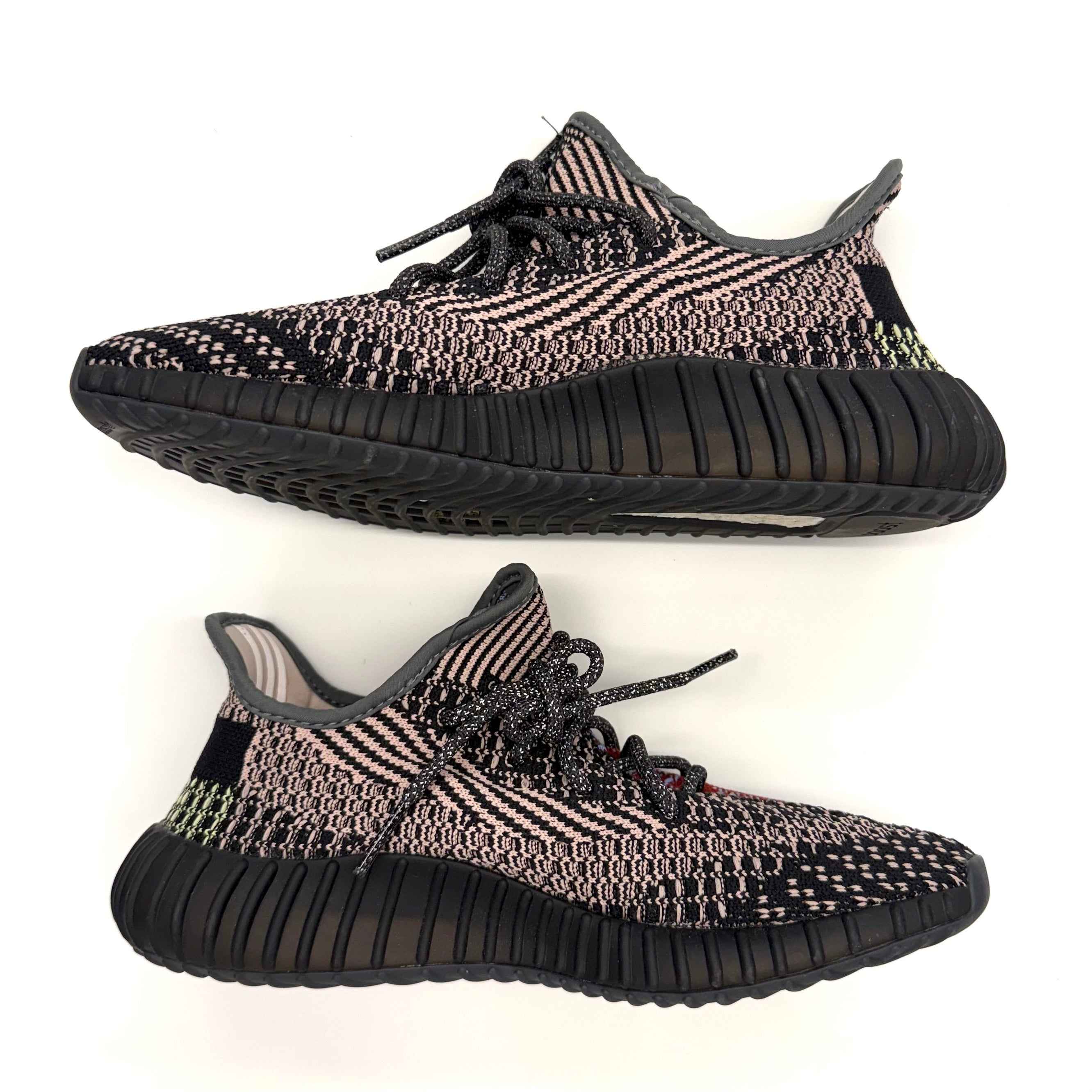 スニーカー  YEEZY BOOST 350 V2 YECHEIL adidas Yeezy Boost 350 V2 Yecheil (Non-Reflective) - FW5190