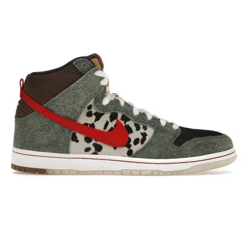 Nike SB Dunk High Dog Walker