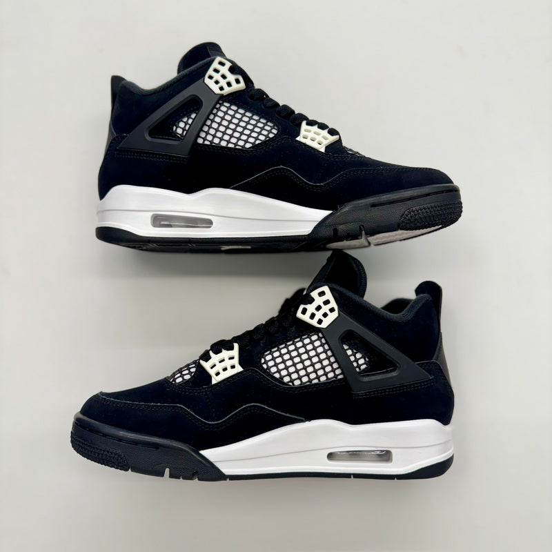 Jordan 4 White Thunder (2024)