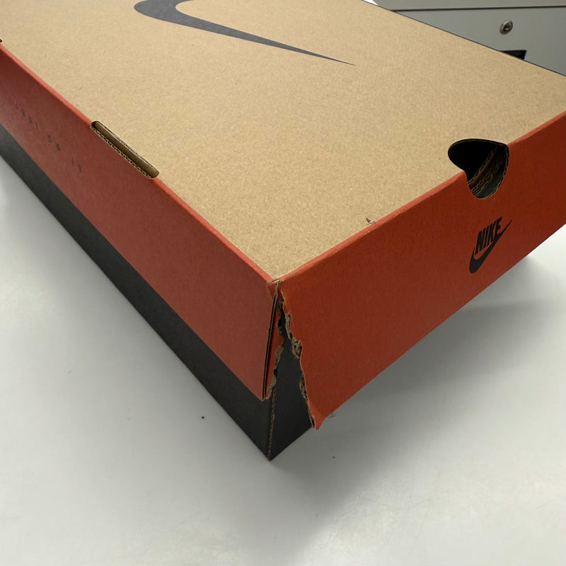 Jordan 11 Retro Low Bred (2025) Damaged Box