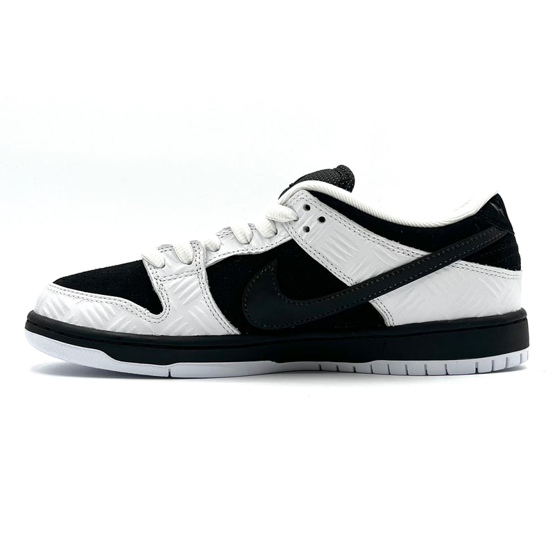 Nike SB Dunk Low 'TIGHTBOOTH'