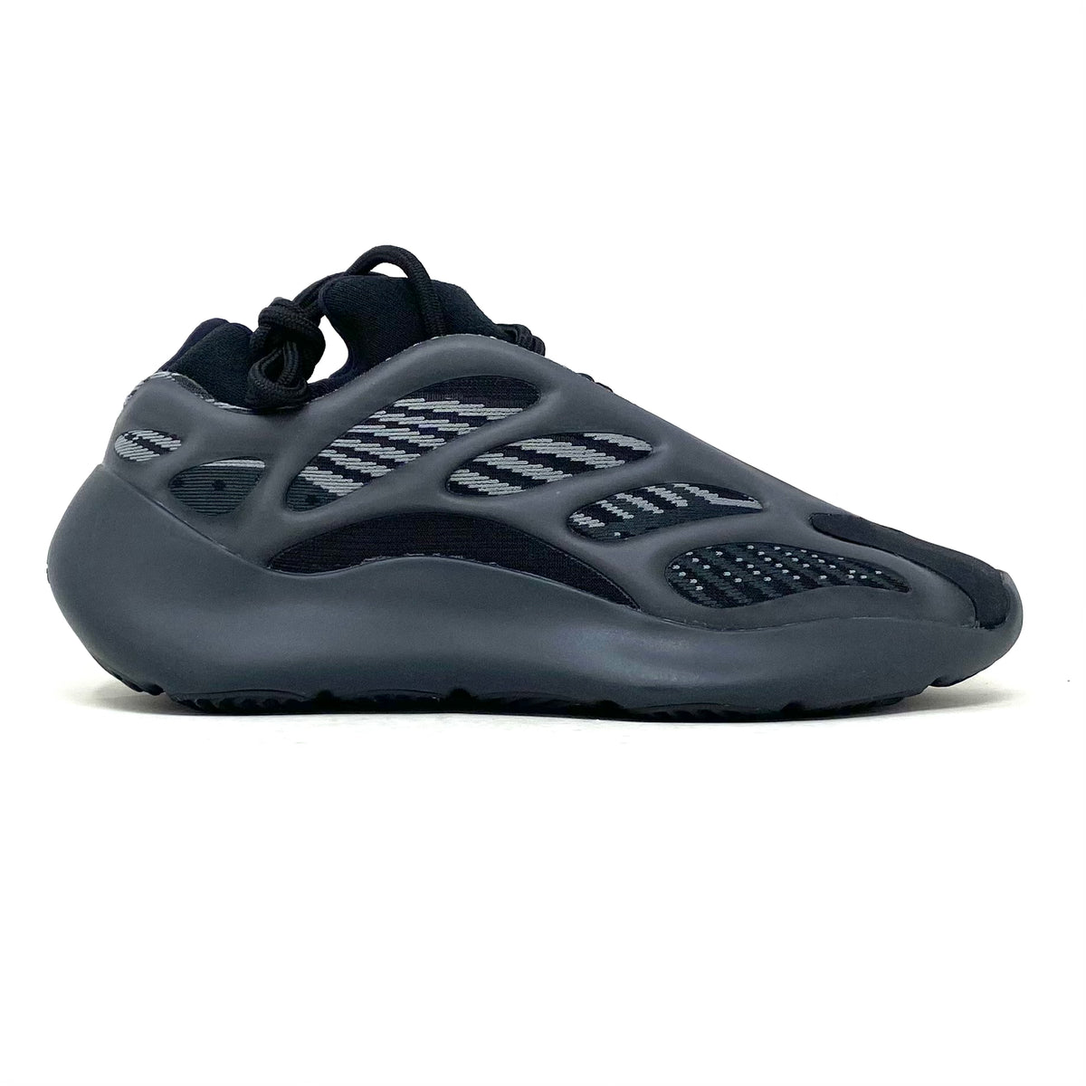 Yeezy best sale alvah black